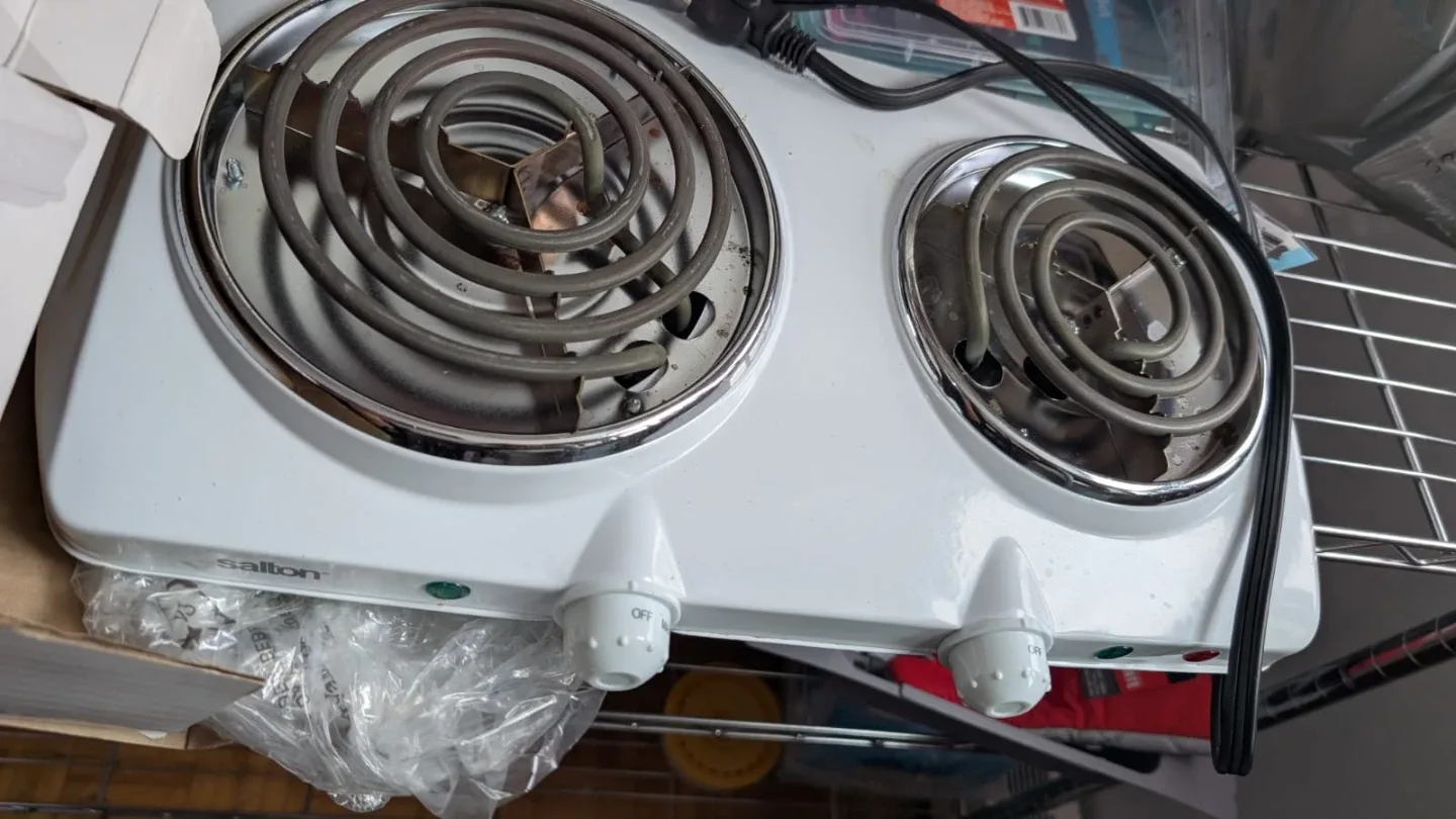 Salton Portable Cooktop - Like New! image indicator(2)