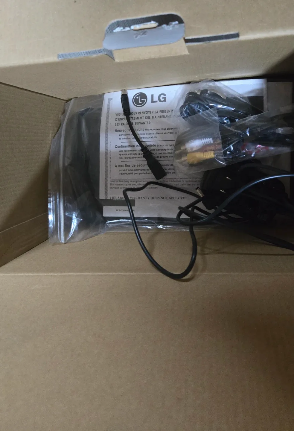 LG DP392N Portable DVD Player image indicator(2)