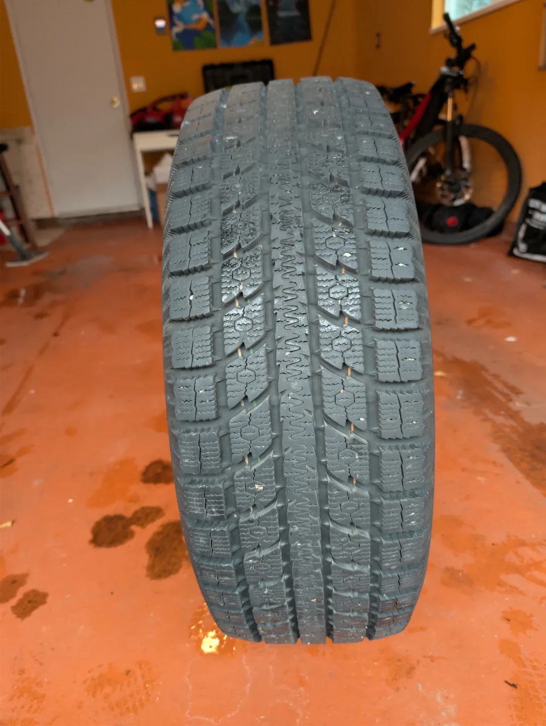 245/65R17 107S Winter Studless Tire image indicator(3)