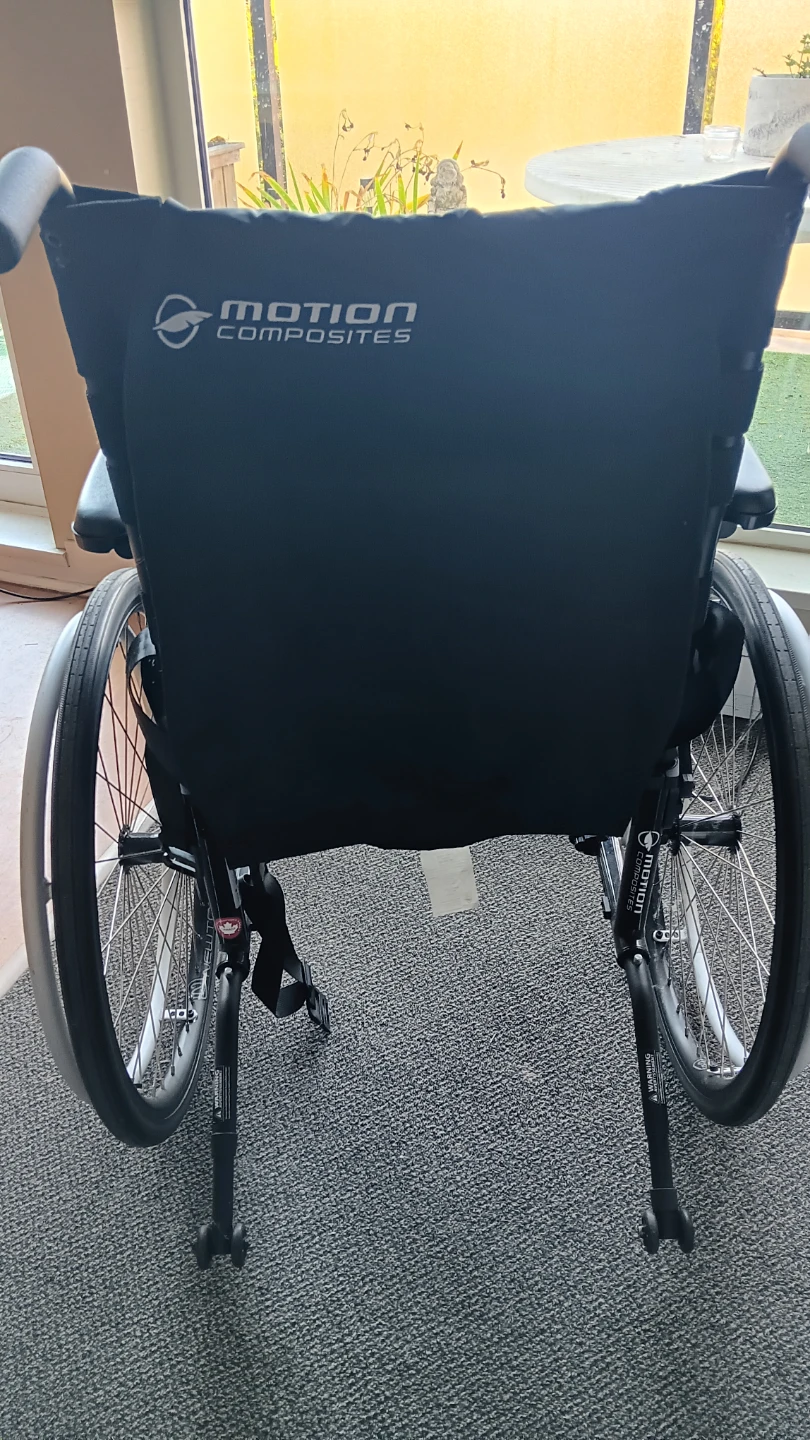 Motion Composites Wheelchair - photo 2