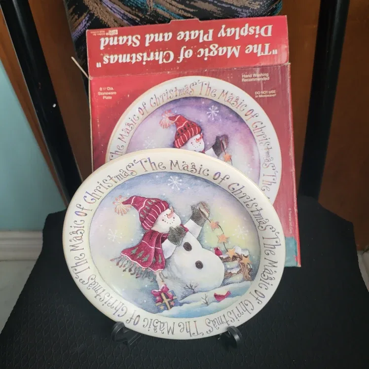 The Magic of Christmas Display Plate & Stand