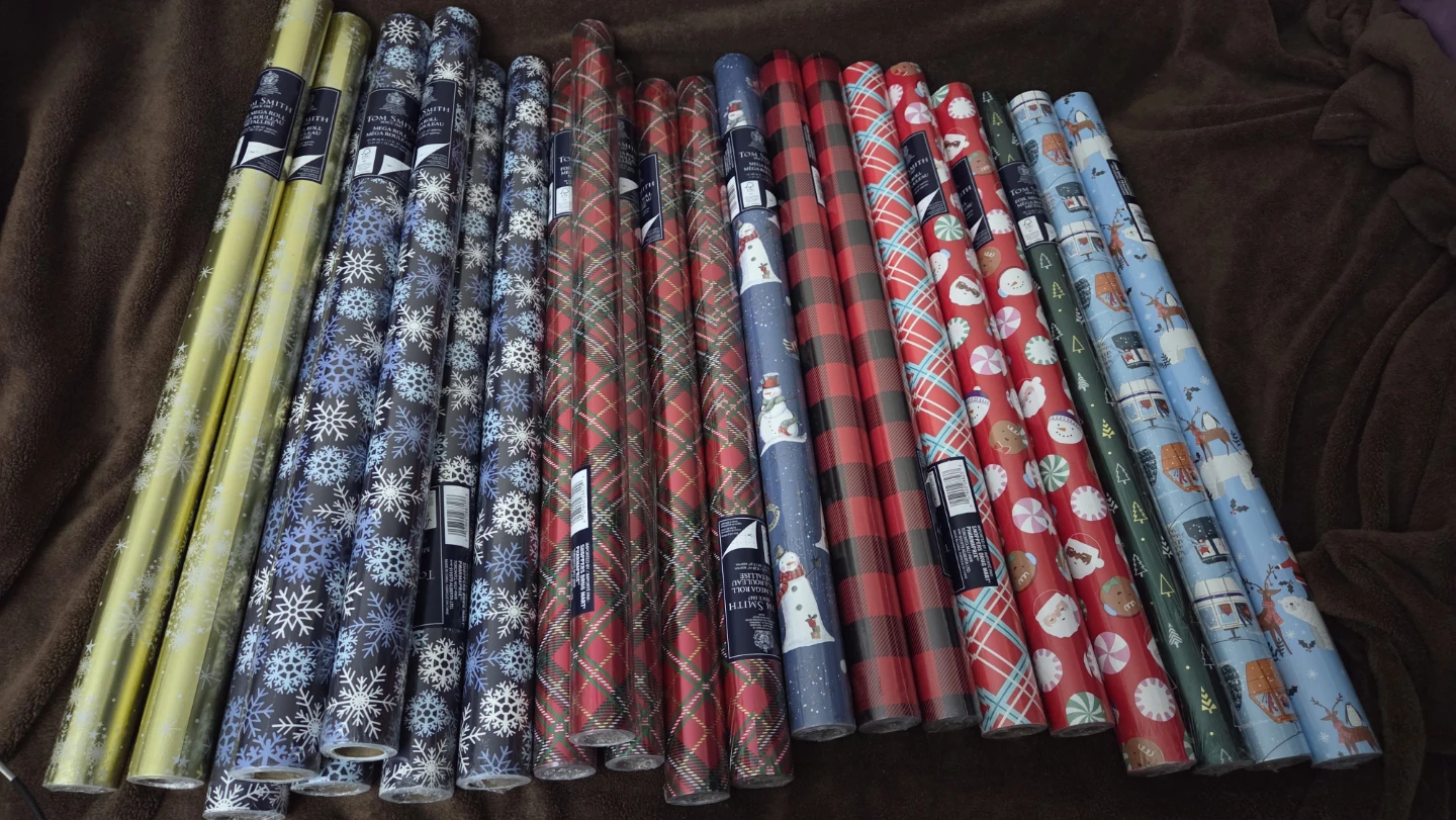 Tom Smith Mega Roll Wrapping Paper