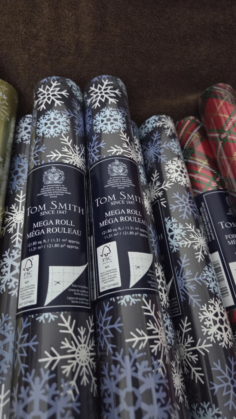 Tom Smith Mega Roll Wrapping Paper - photo 3