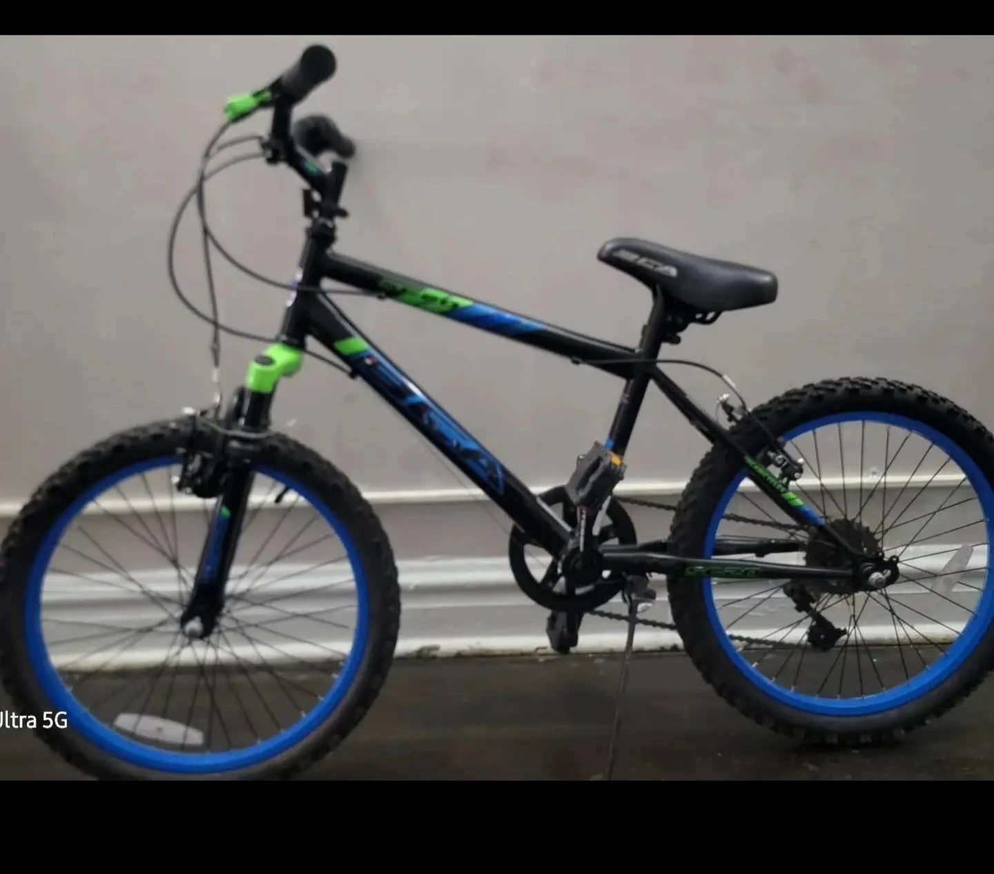 Boys' Dynacraft Black/Blue Bike