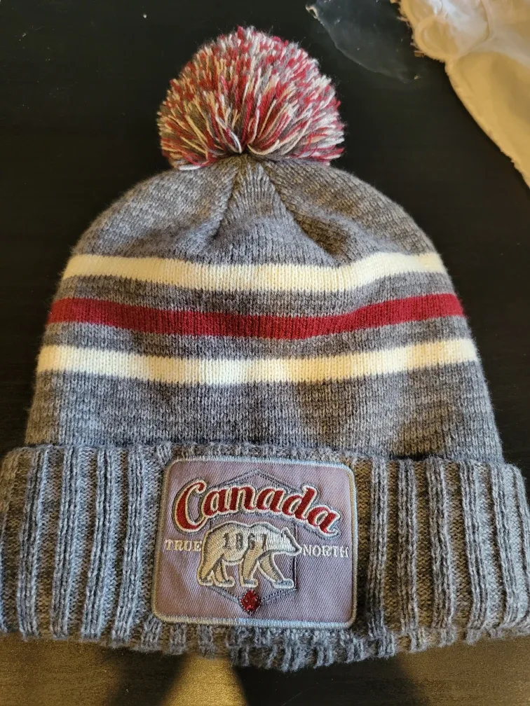 Canada True North Toque - Grey, Red, White