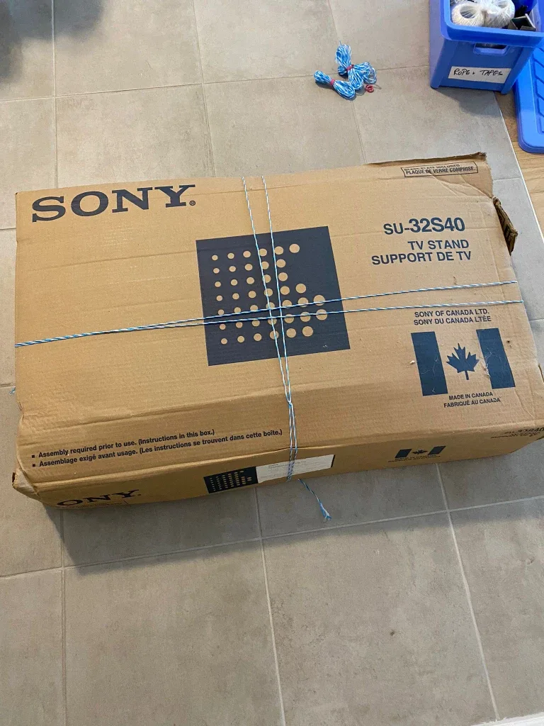 Sony SU-32S40 TV Stand - almost new in Box image indicator(2)