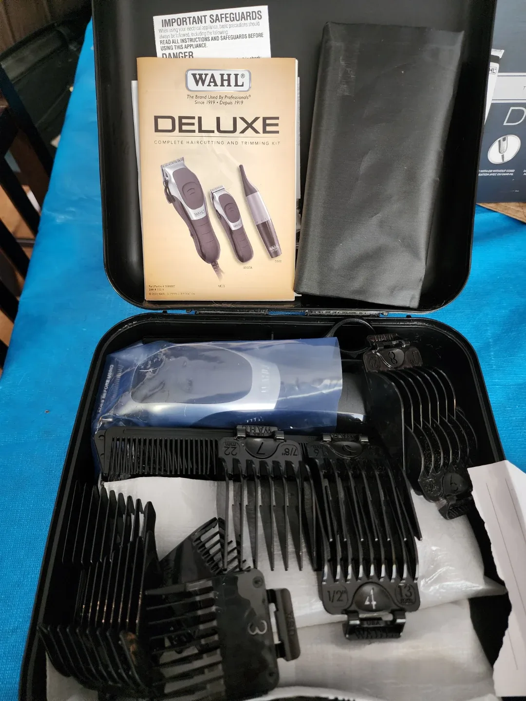 Wahl Deluxe Haircutting & Trimming Kit