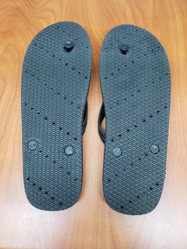 showaflops Men's Size 11-12 Flip Flops image indicator(3)