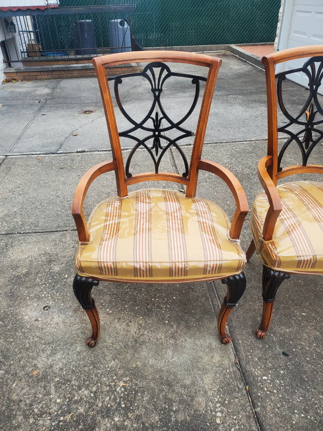 2 beautiful made in italy chairs image indicator(2)
