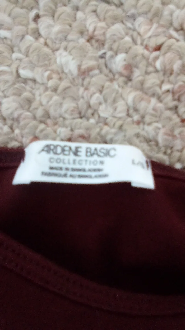 Ardene Basic Collection Top - Size L