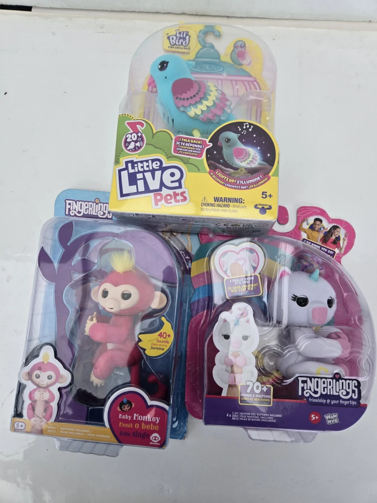 3 brand new fingerling toys