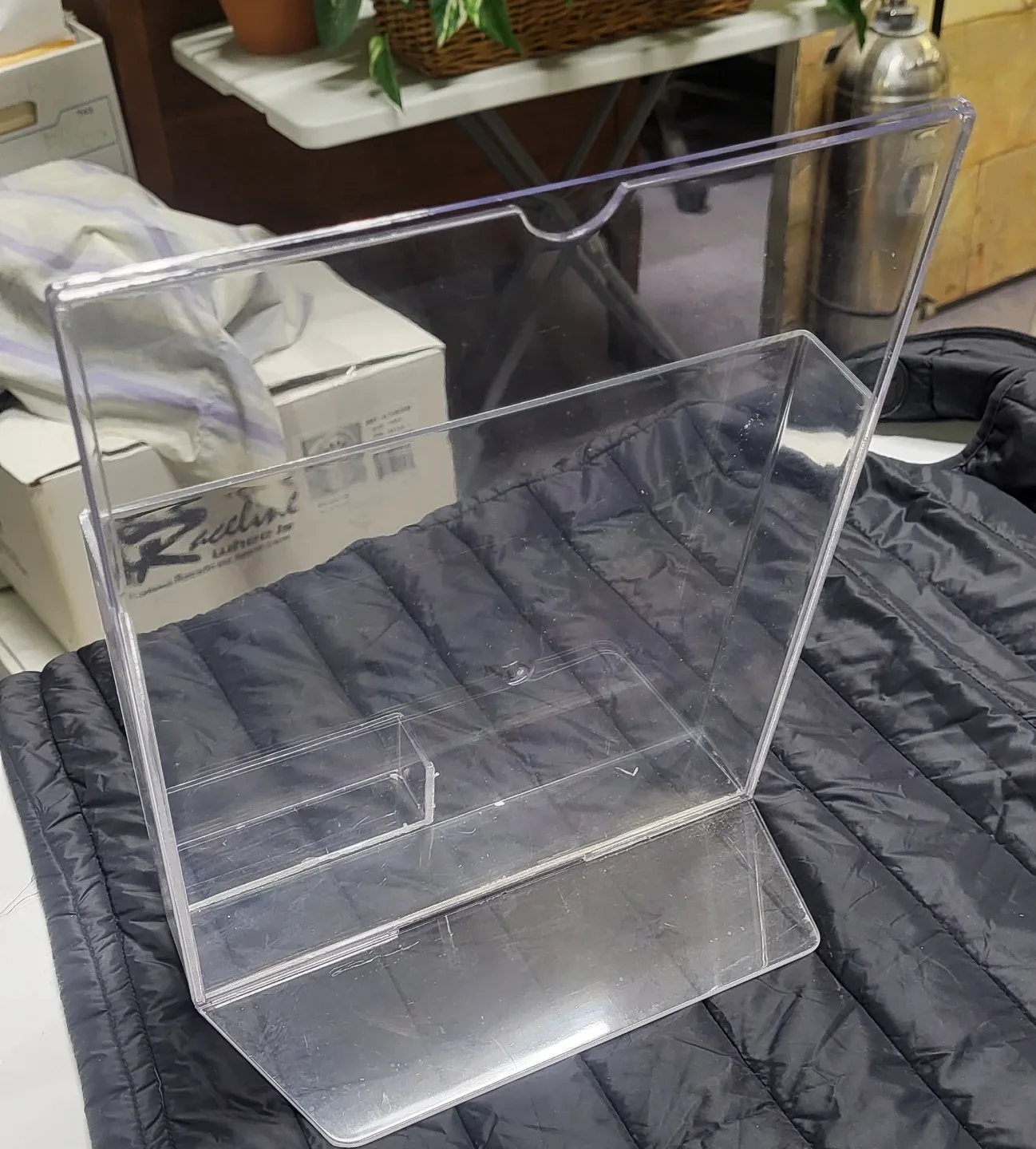 Clear Acrylic Display Stands image indicator(6)