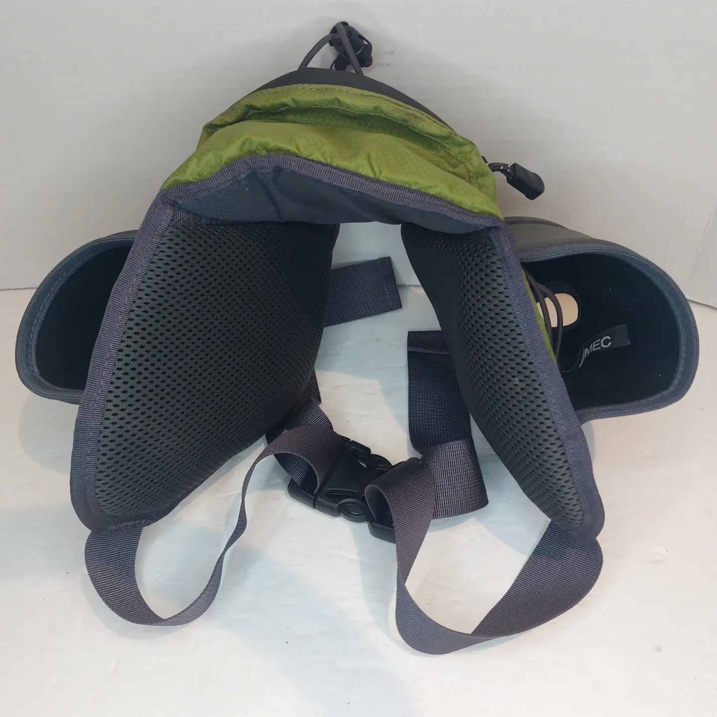 MEC Mountain Equipment Co-op Running Belt image indicator(10)