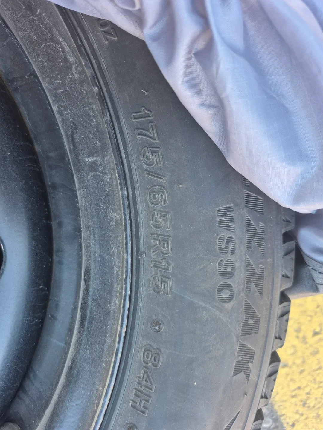 Winter Tires - 175/65R15 on RIMS image indicator(3)
