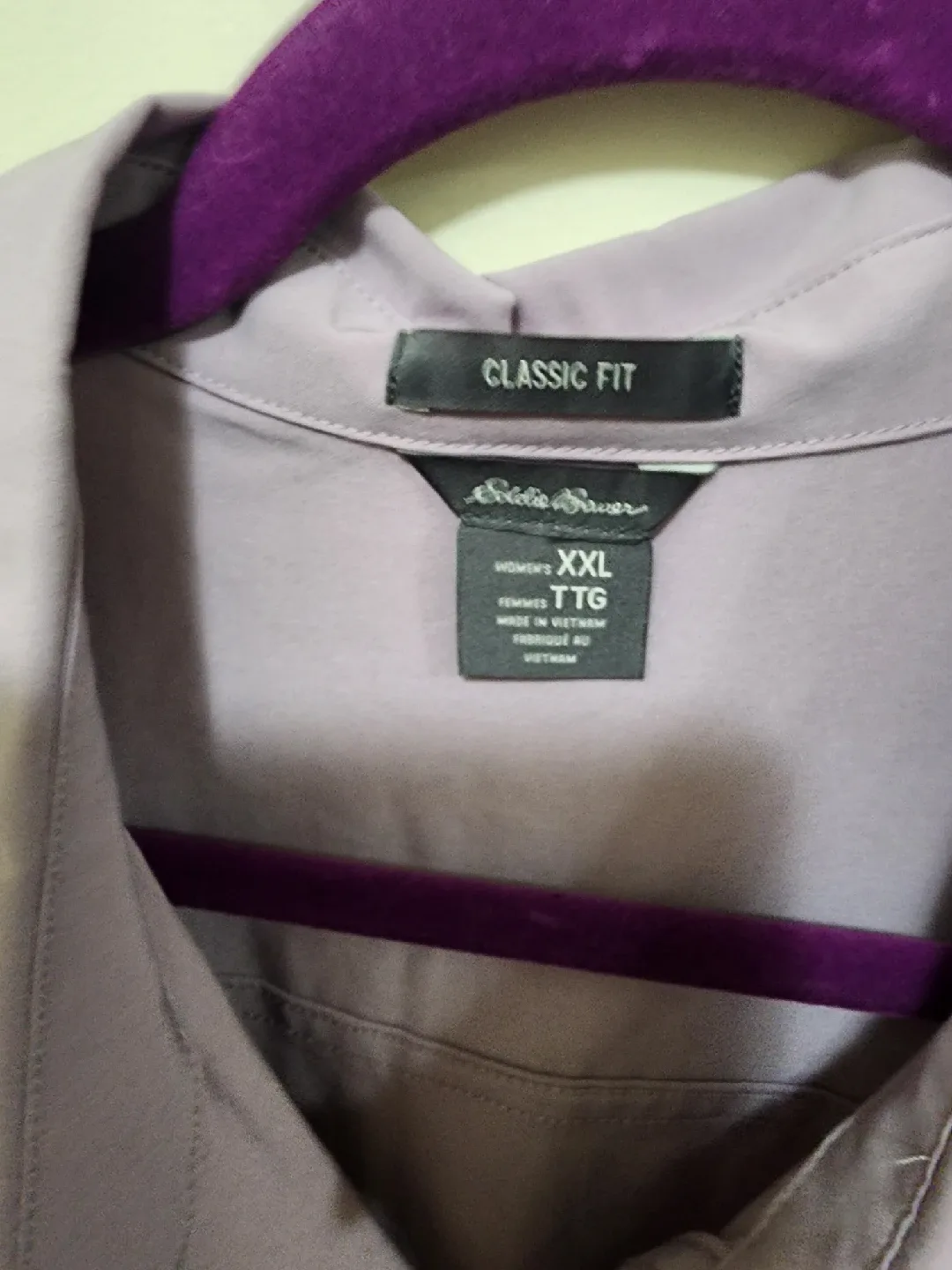Eddie Bauer XXL Women's Classic Fit Shirt image indicator(2)
