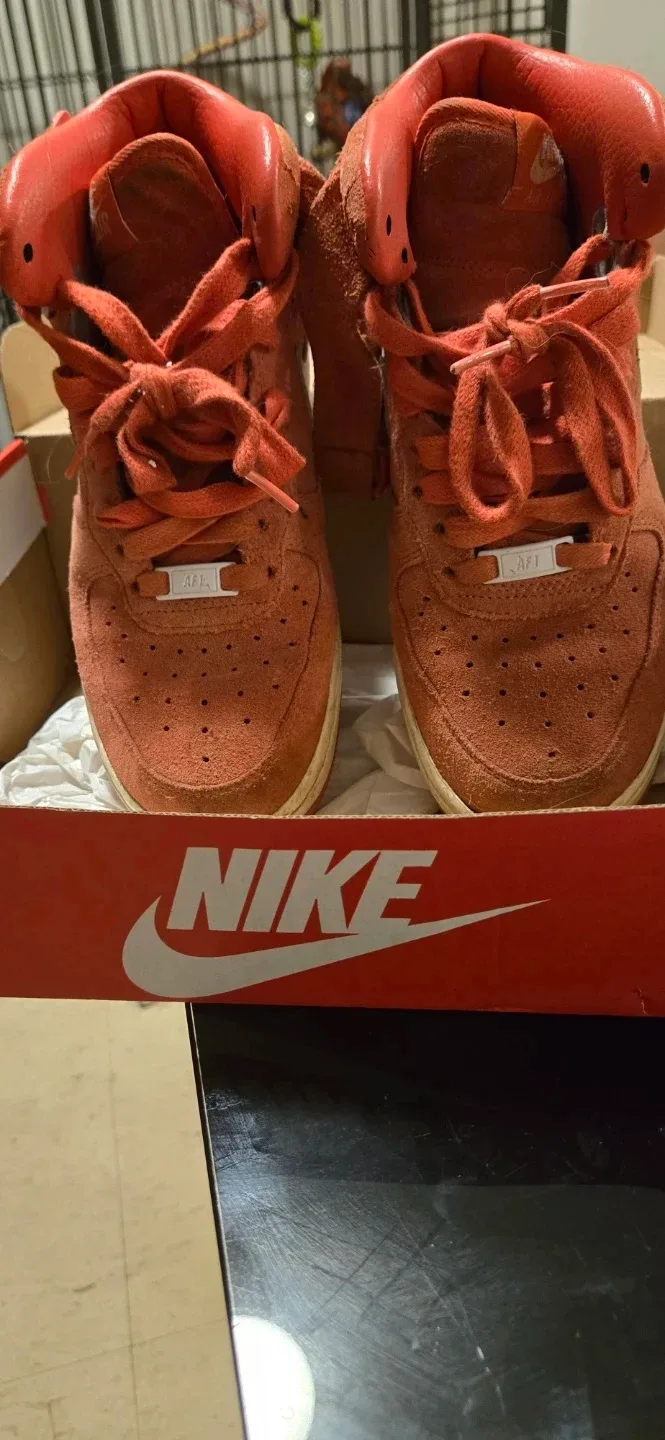 Nike Air Force 1 High Red Sneakers image indicator(4)