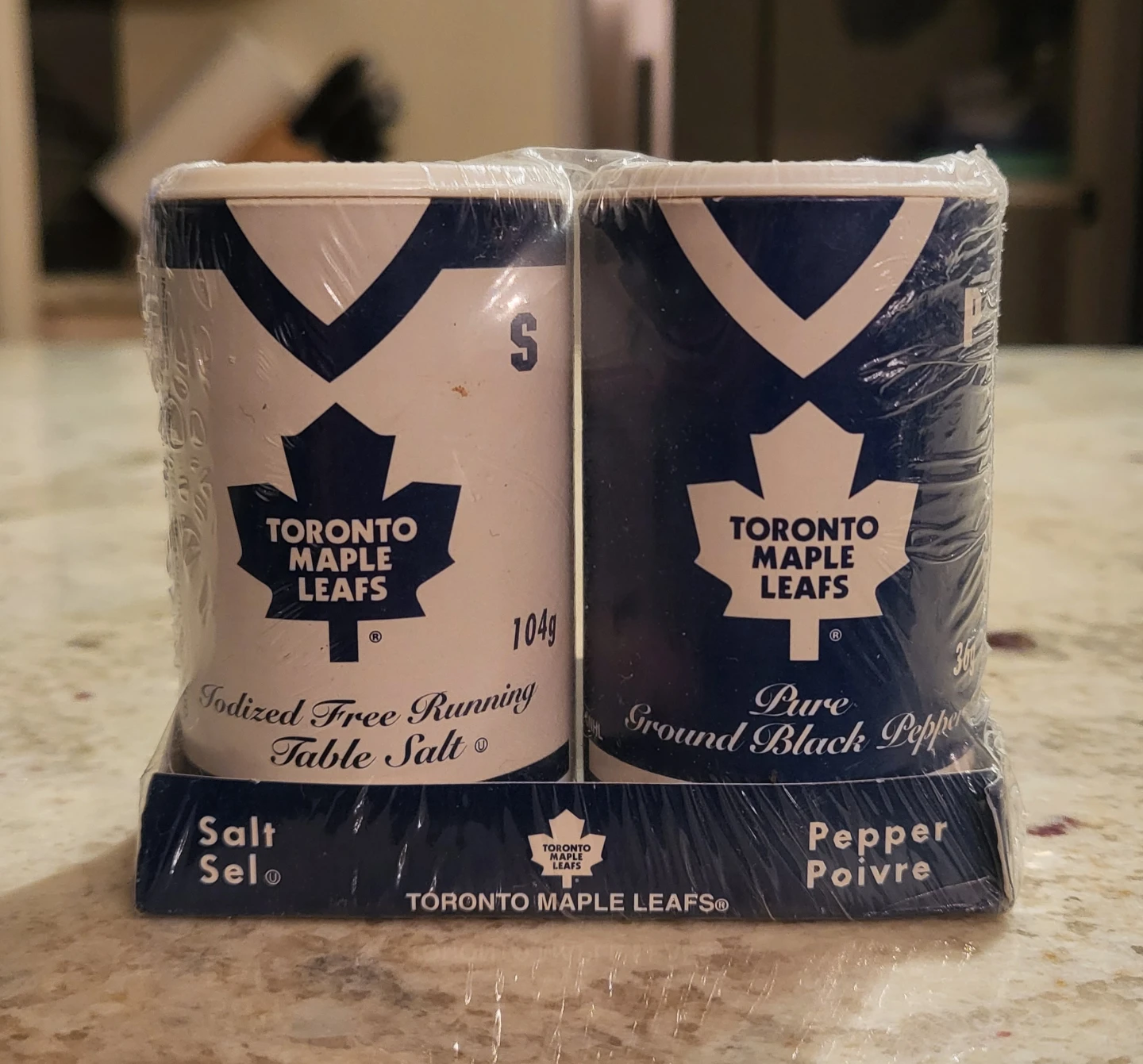 New Toronto Maple Leafs Salt & Pepper Shakers - photo 2