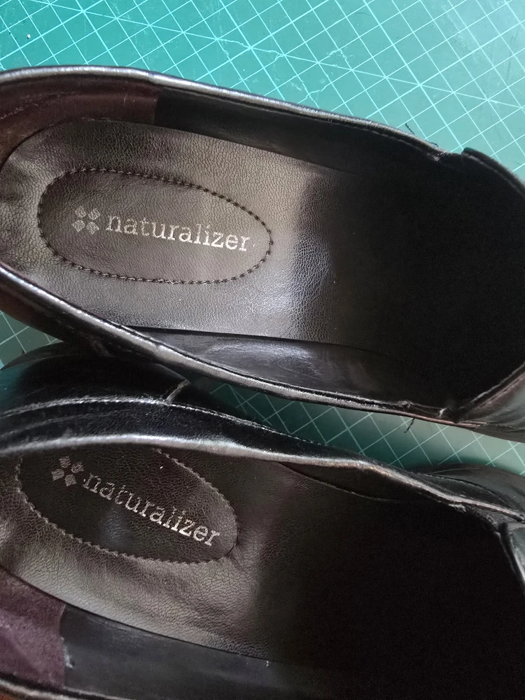 Naturalizer Black Leather Loafers size 8 - photo 3