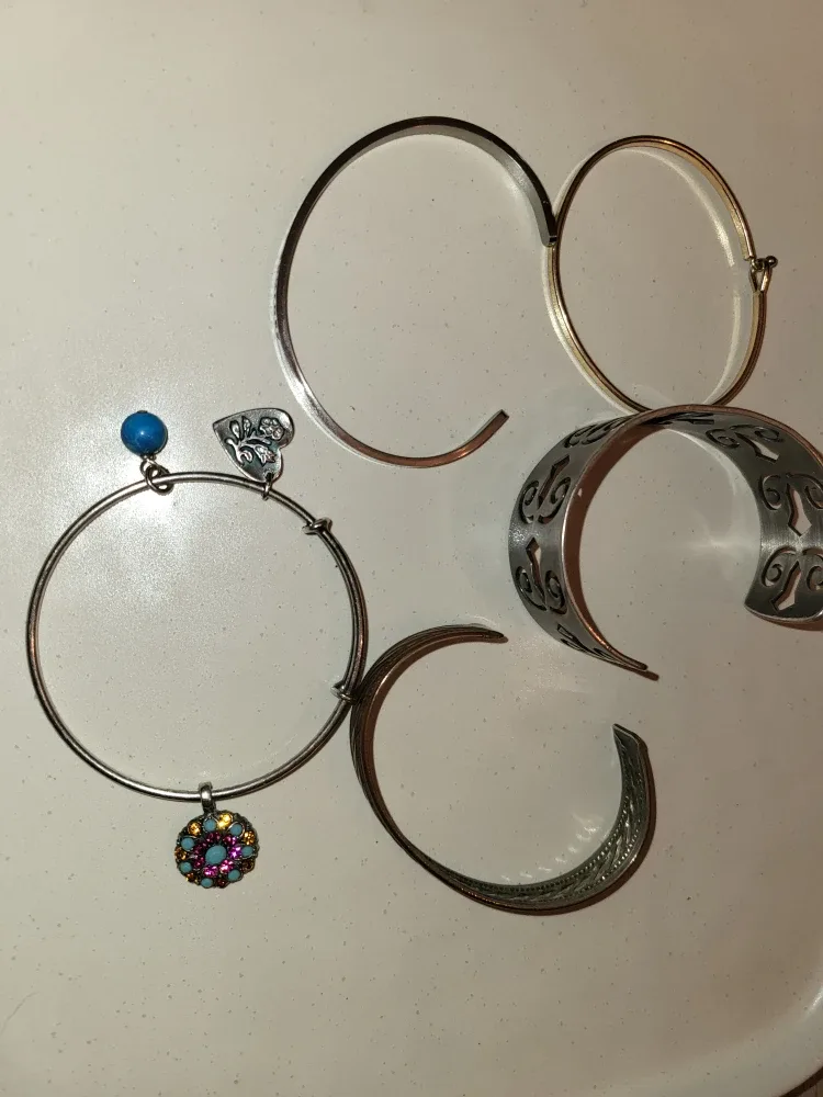 Assorted Fashion Bangles: Set of 5
