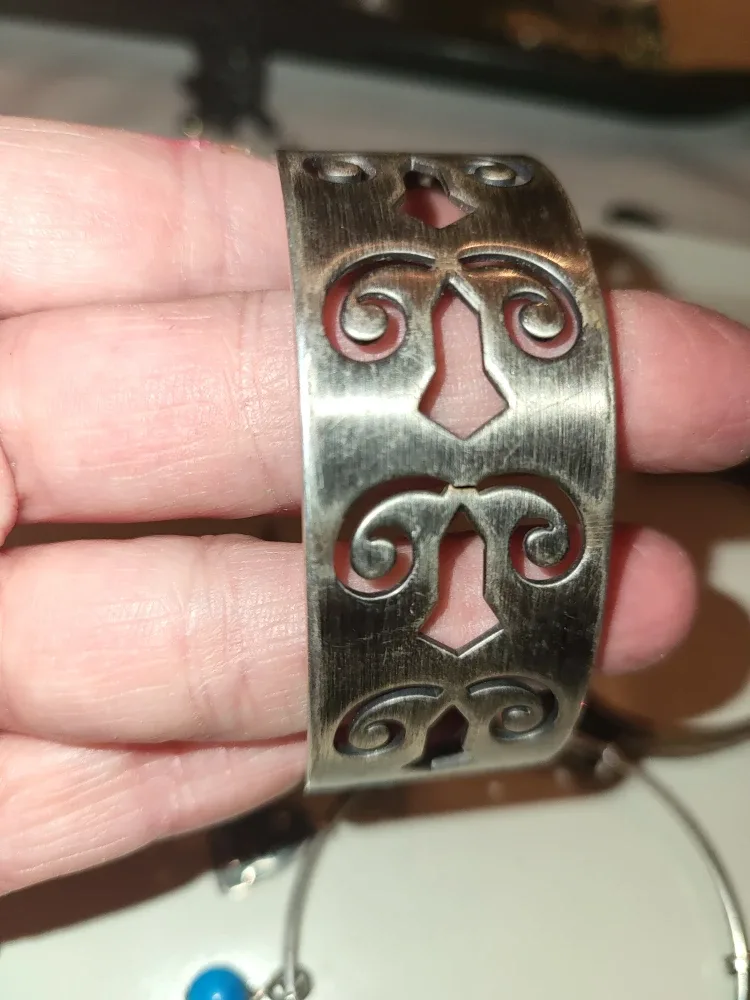 Assorted Fashion Bangles: Set of 5 image indicator(2)