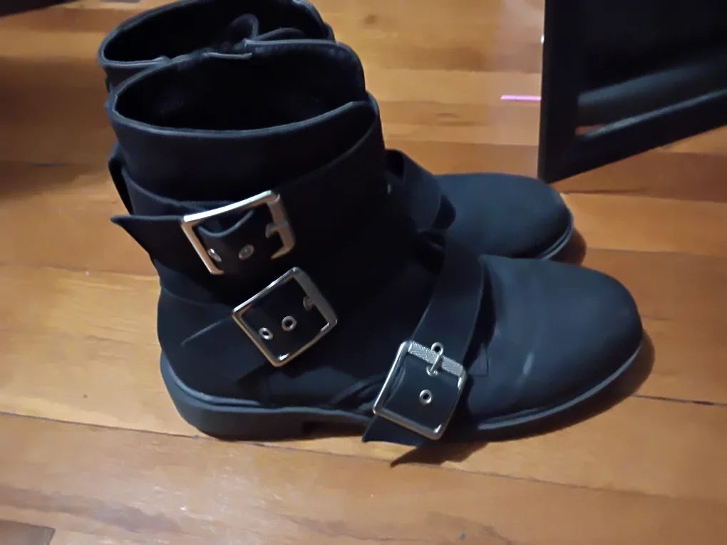 Emo Primark Boots Size 7-7.5 image indicator(3)