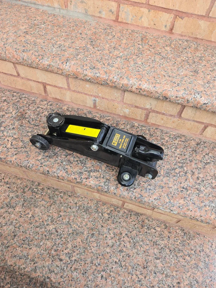 Black Bull 2 Ton Trolley Floor Jack image indicator(4)