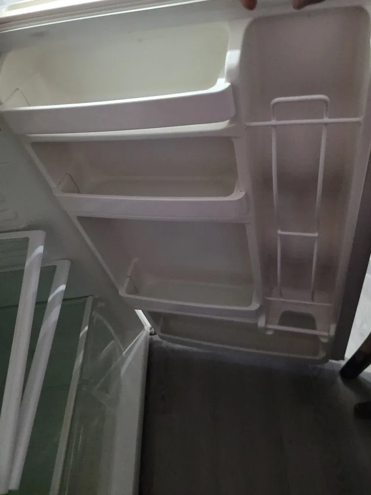 Moffat White Refrigerator image indicator(3)