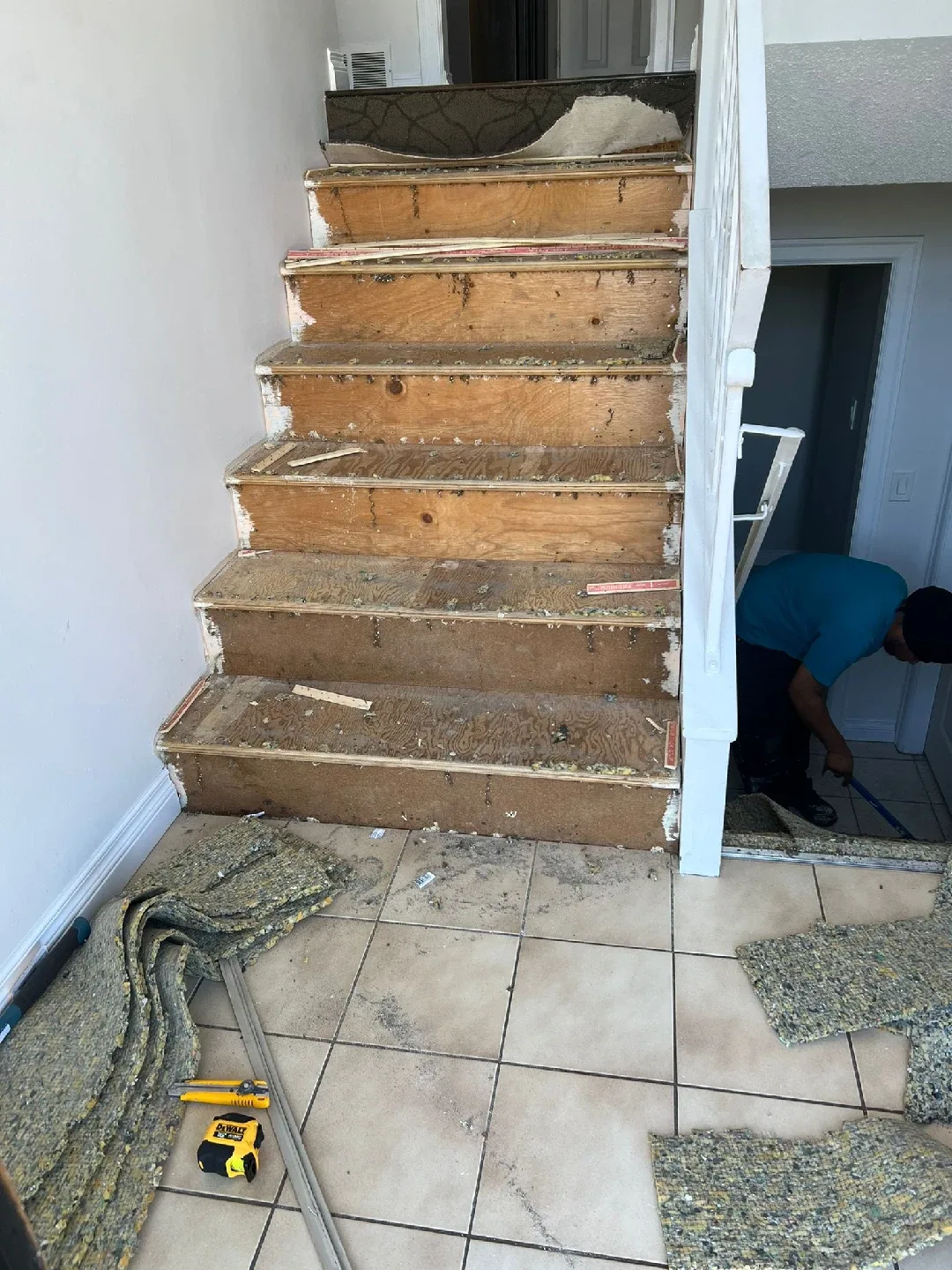 laminate stairs nosing