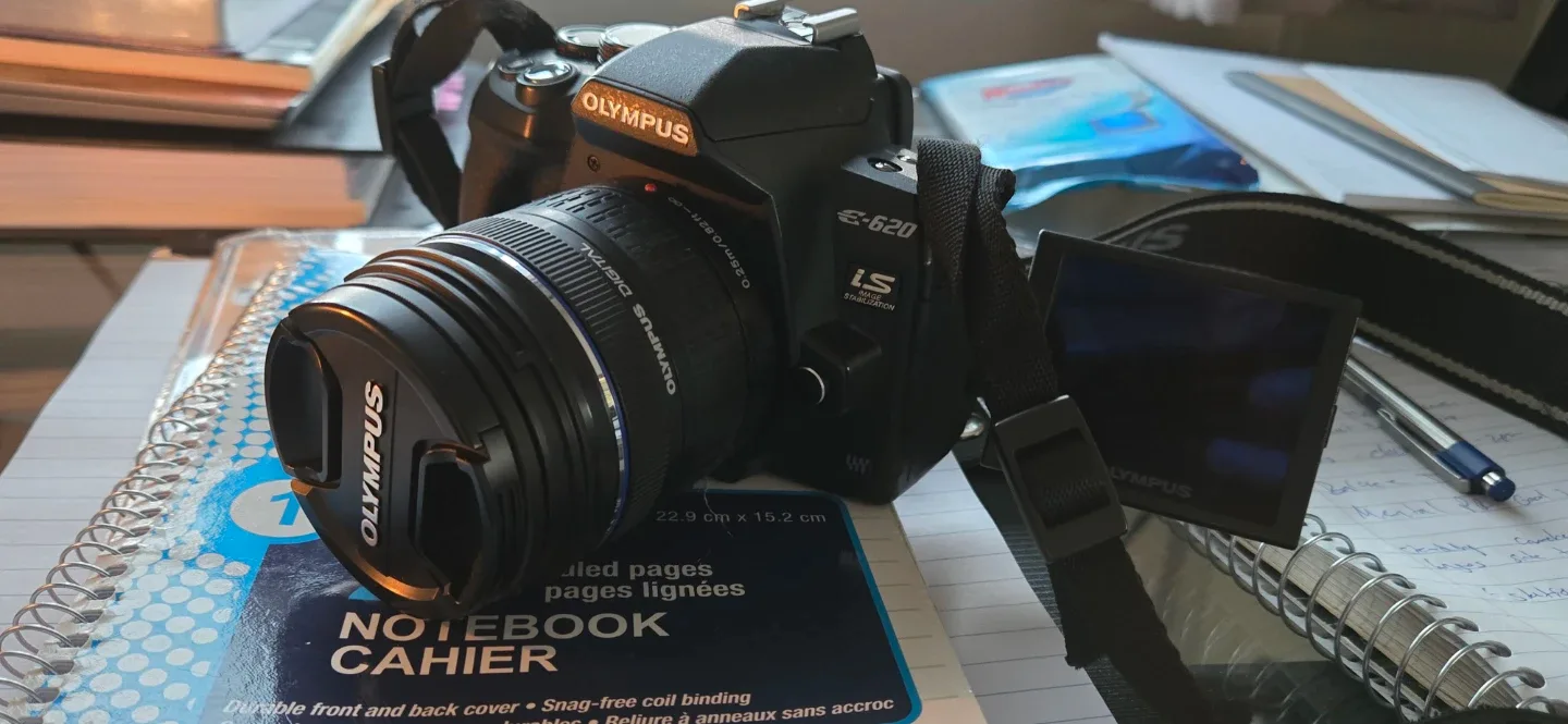 Olympus E-620 DSLR Camera with Lenses image indicator(4)