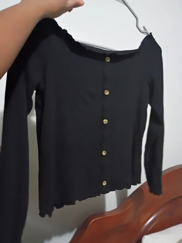 🥦 Black Cropped Shoulder Long Sleeve Shirt