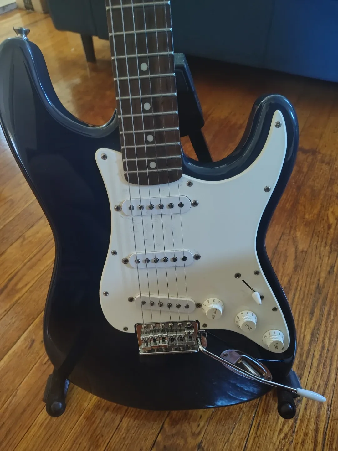 Squier by Fender 20th Anniversary Strat image indicator(6)