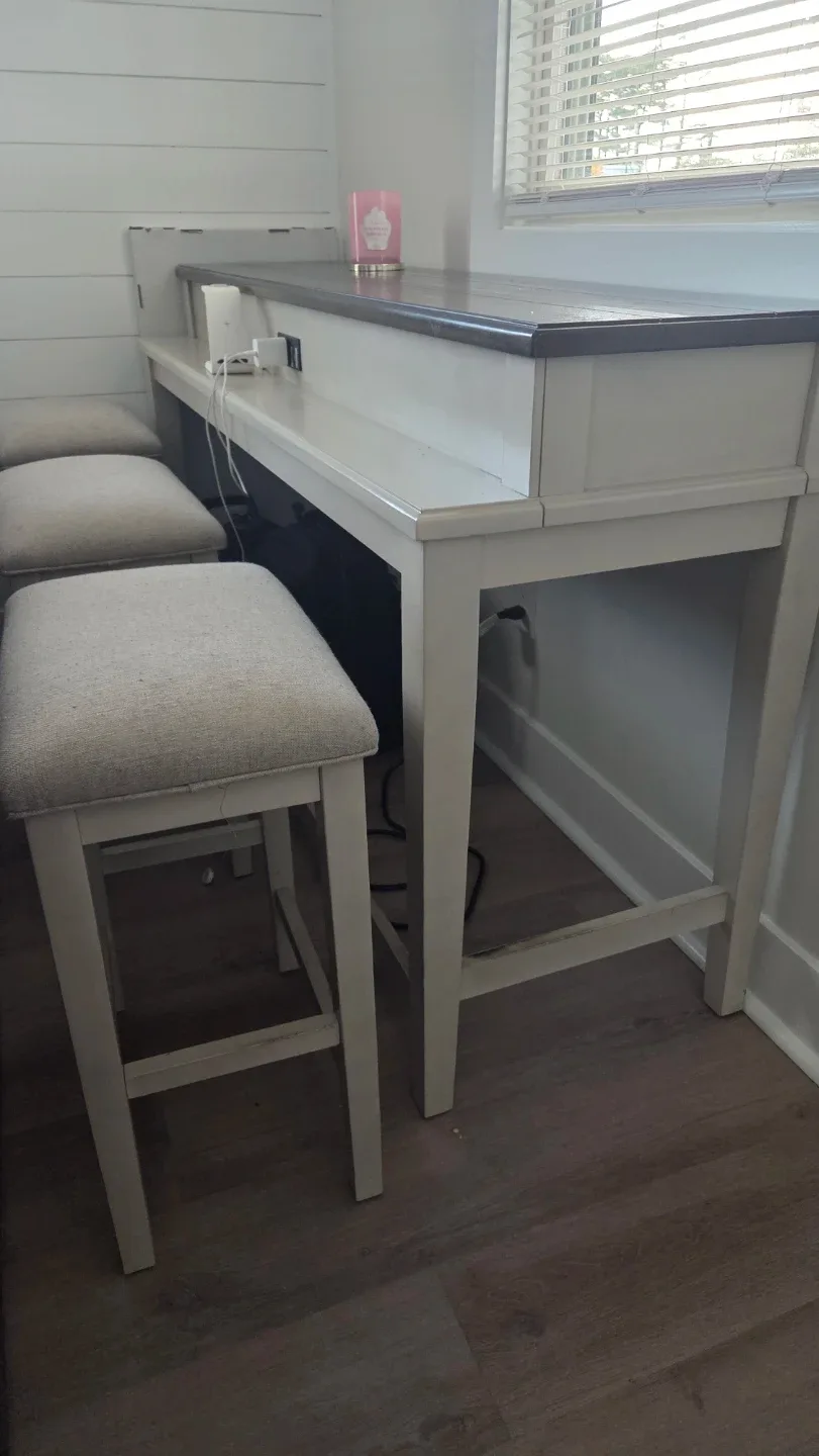 Comfortable Gray Sectional Sofa image indicator(4)