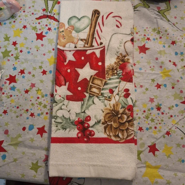 Festive Holiday Gift Set! image indicator(2)