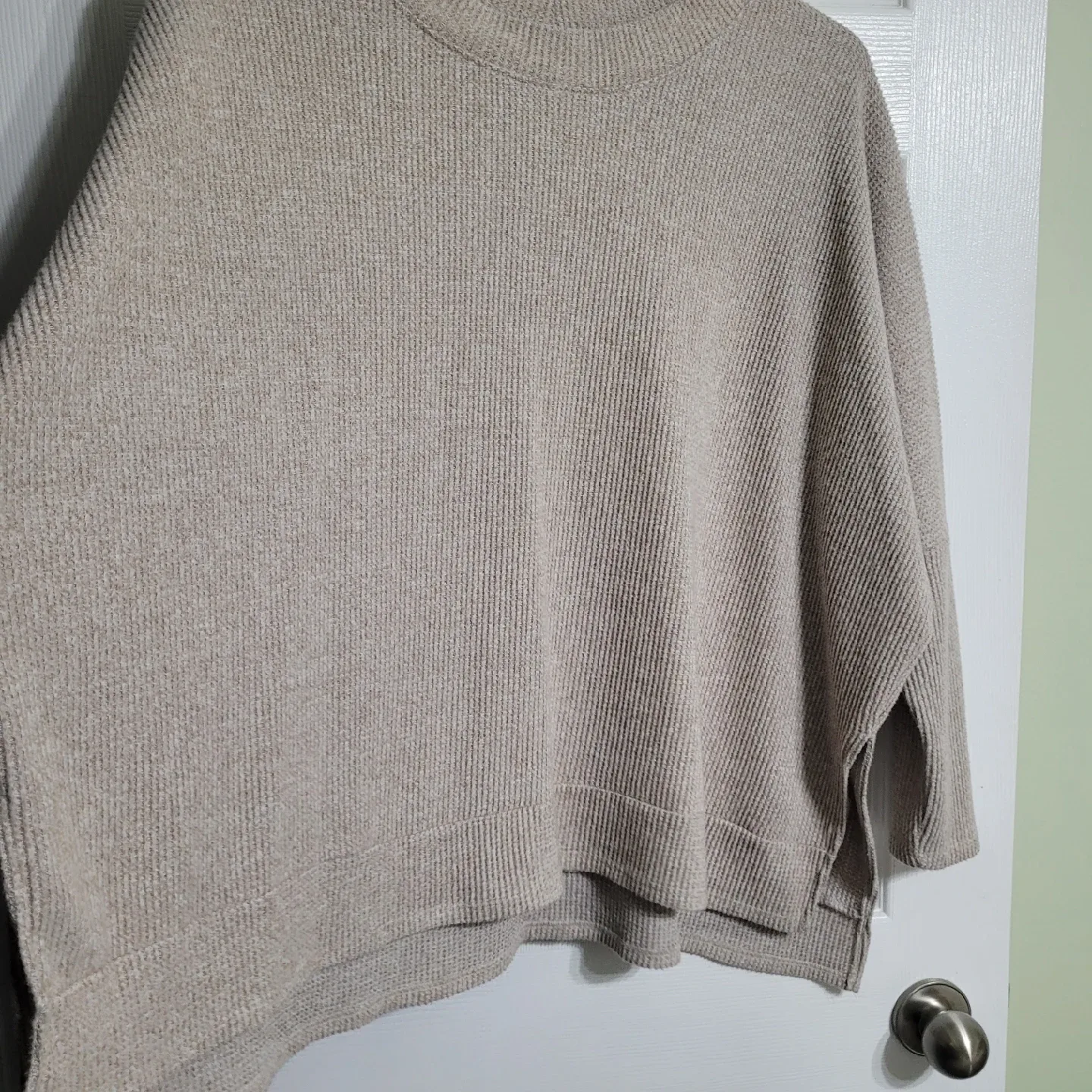 Ladies Size 4X Sweater image indicator(4)