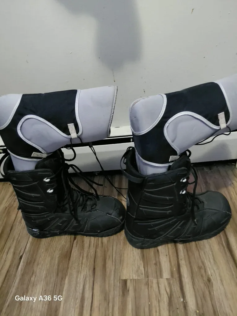 Black Snowboard Boots
