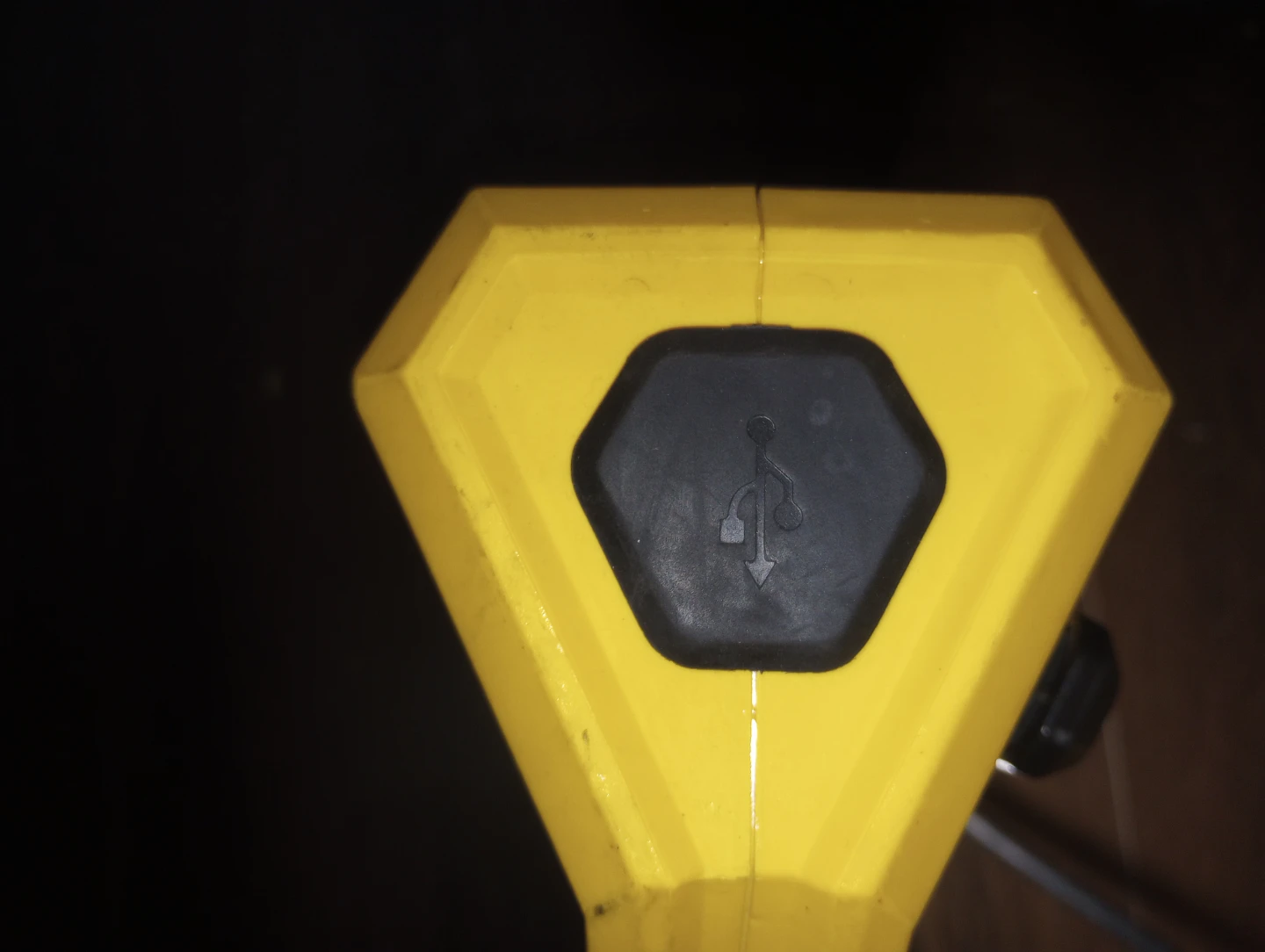 DeWalt DXS140 1800 Lumens LED Work Light - photo 4