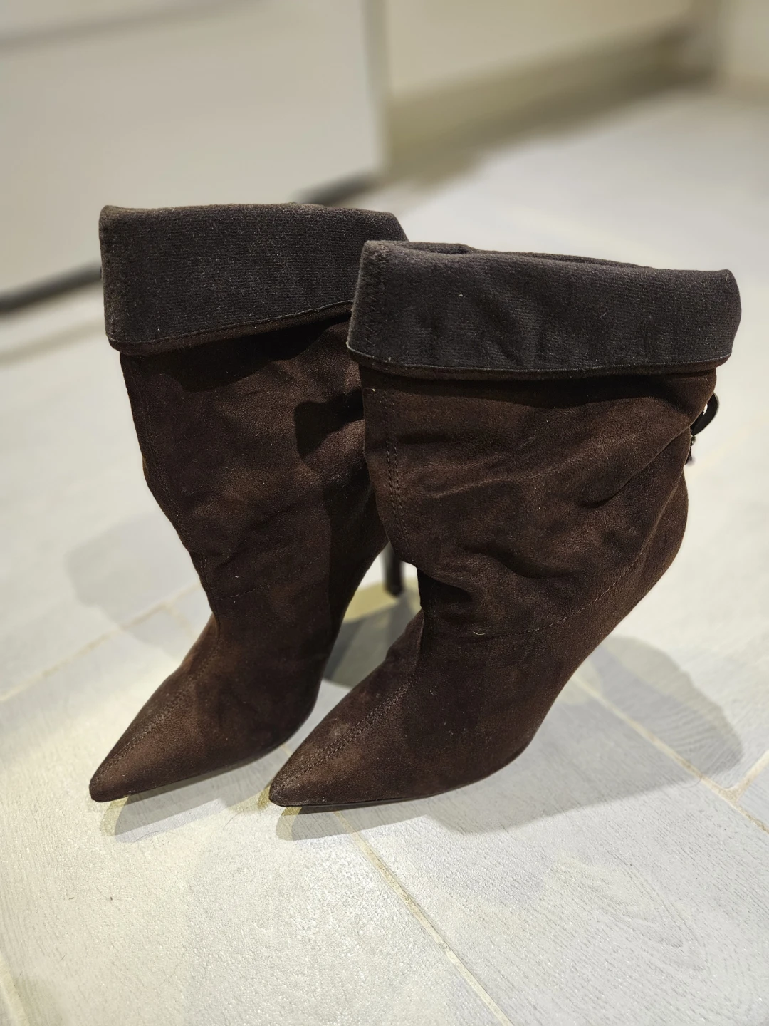 Women's brown suede boots