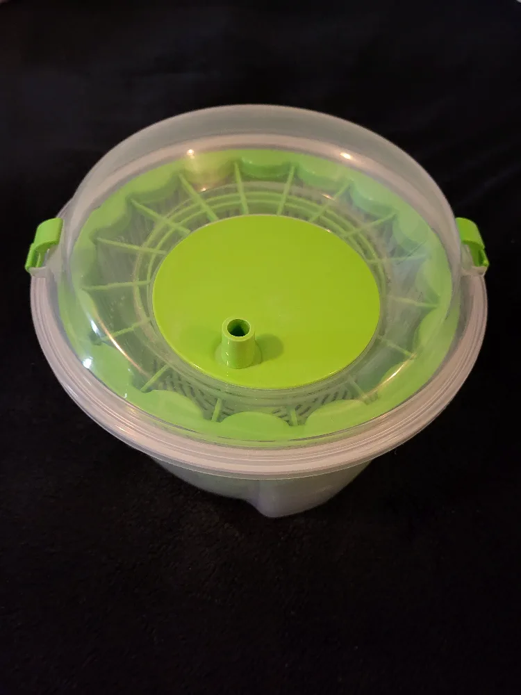 Green Salad Spinner image indicator(2)