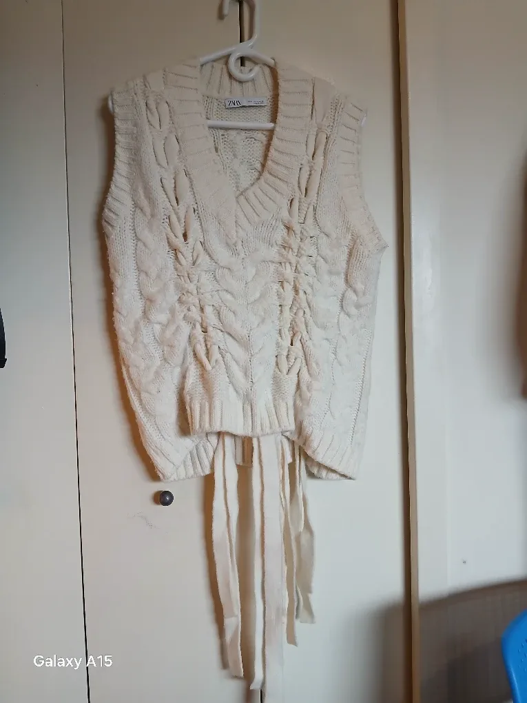 Zara Knit Vest - Size M