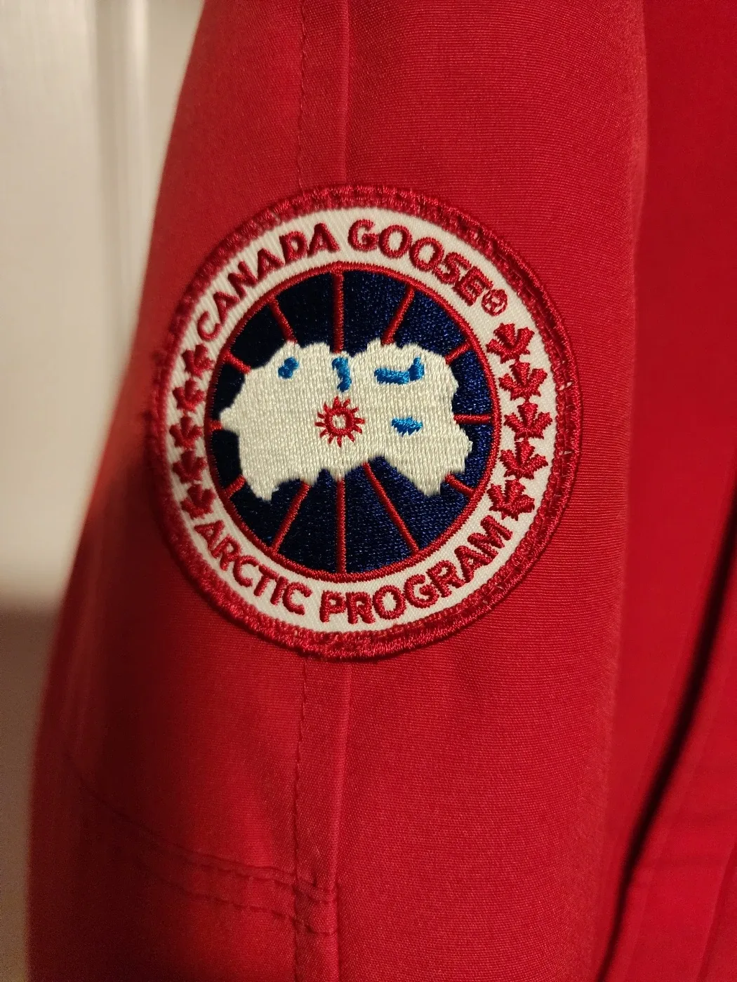 Canada Goose Jacket – Like New, Men's small size image indicator(2)