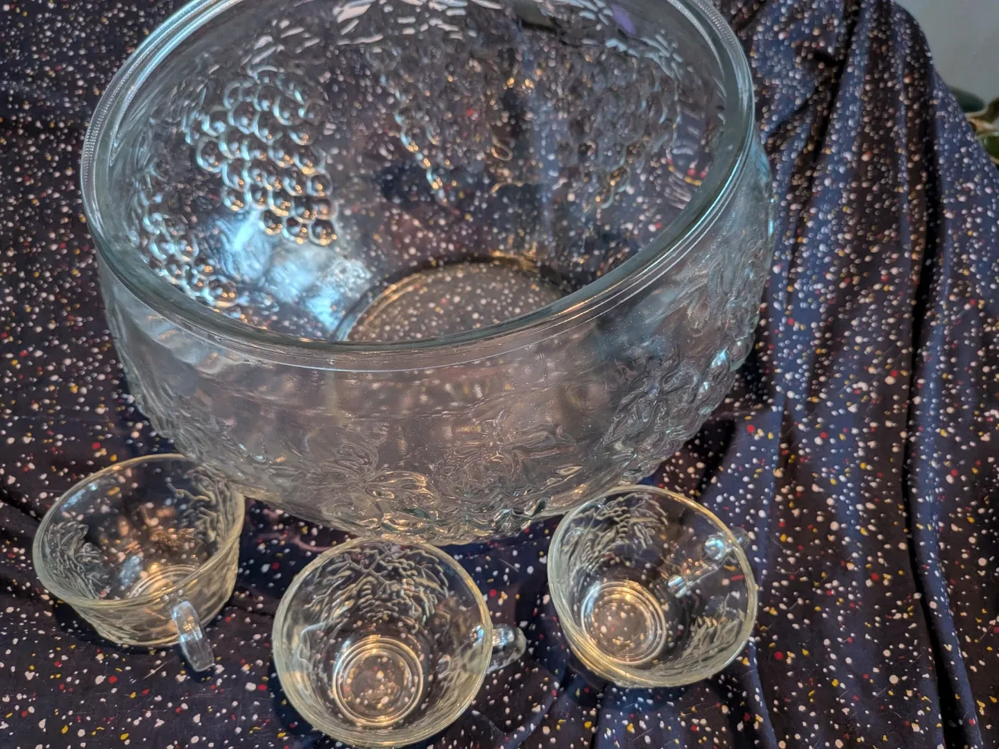 Assorted Kitchen Utensils, Mugs, Punch Bowl, Roaster, Cookware image indicator(5)