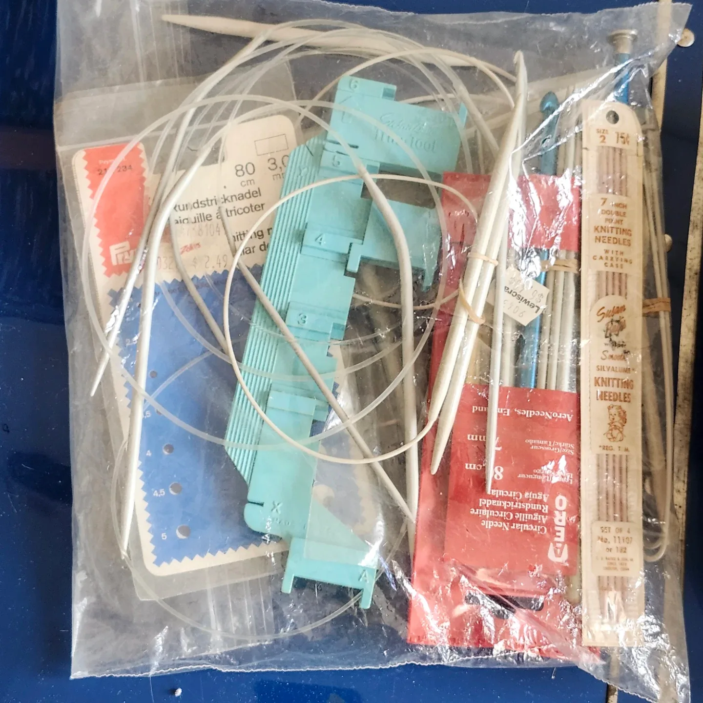 Knitting Needles, Yarn, and Fabric Rack image indicator(3)