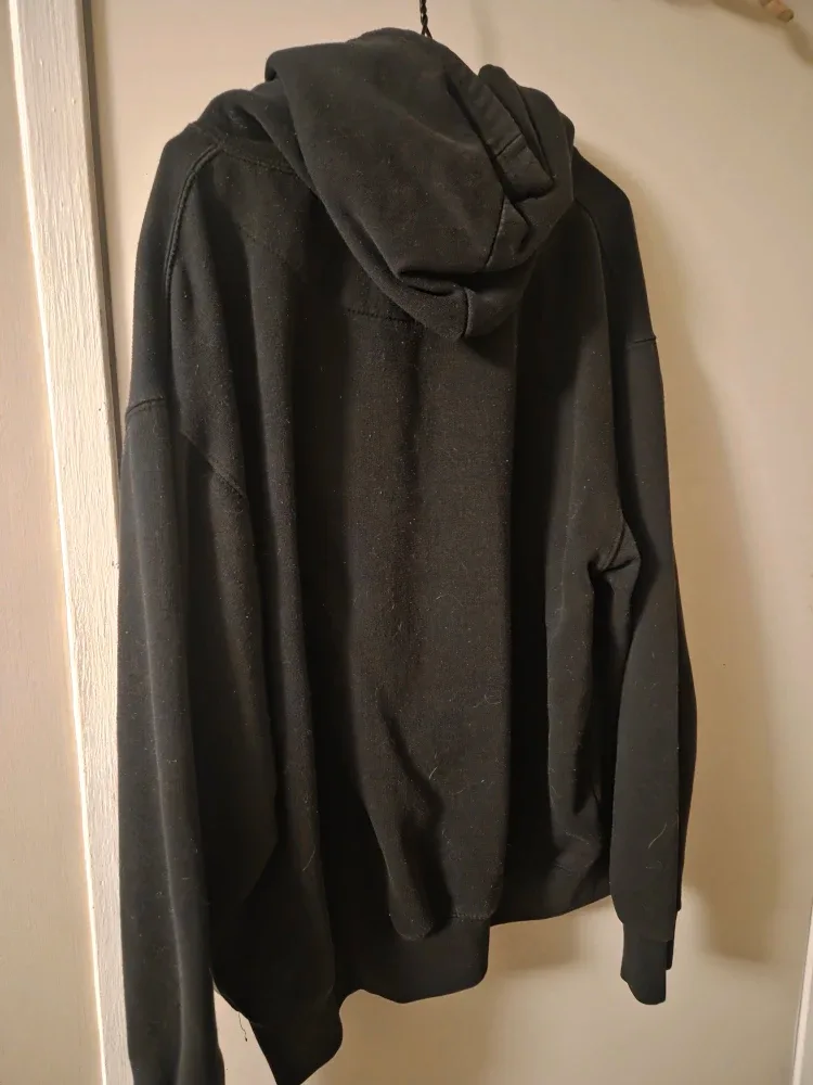 Crooks and castles sweater image indicator(2)