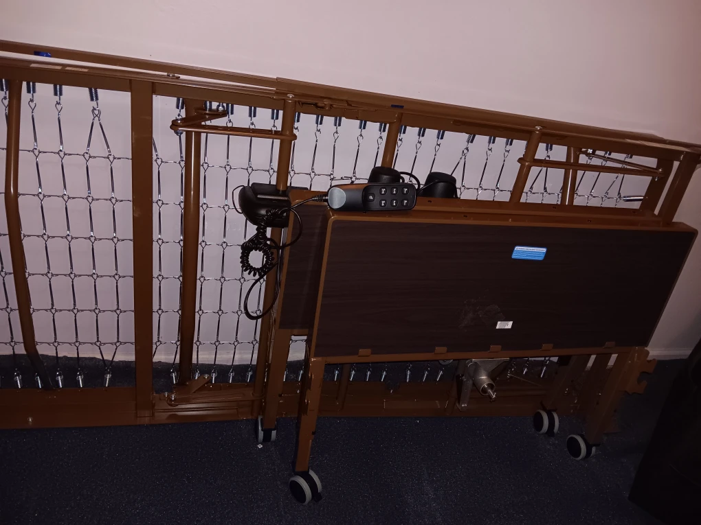 Electric medical bed - photo 3