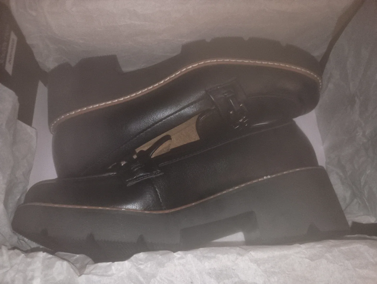 Naturalizer Black Loafers Size 6M image indicator(4)