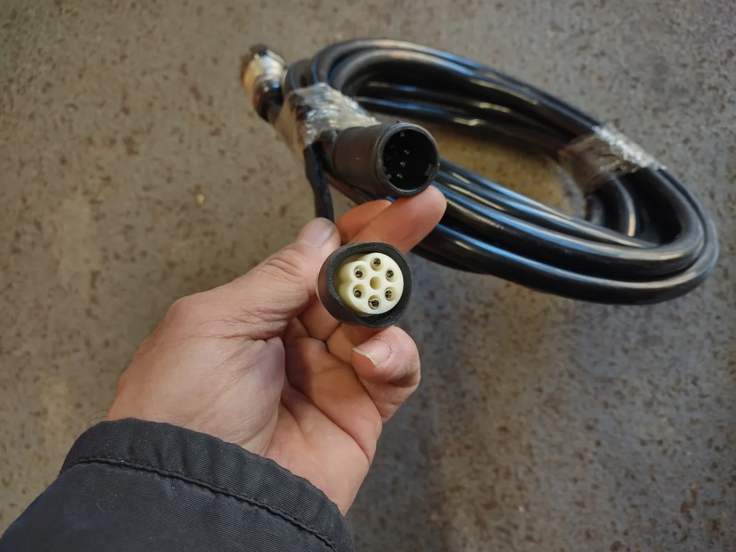 Black Electrical Cable image indicator(6)