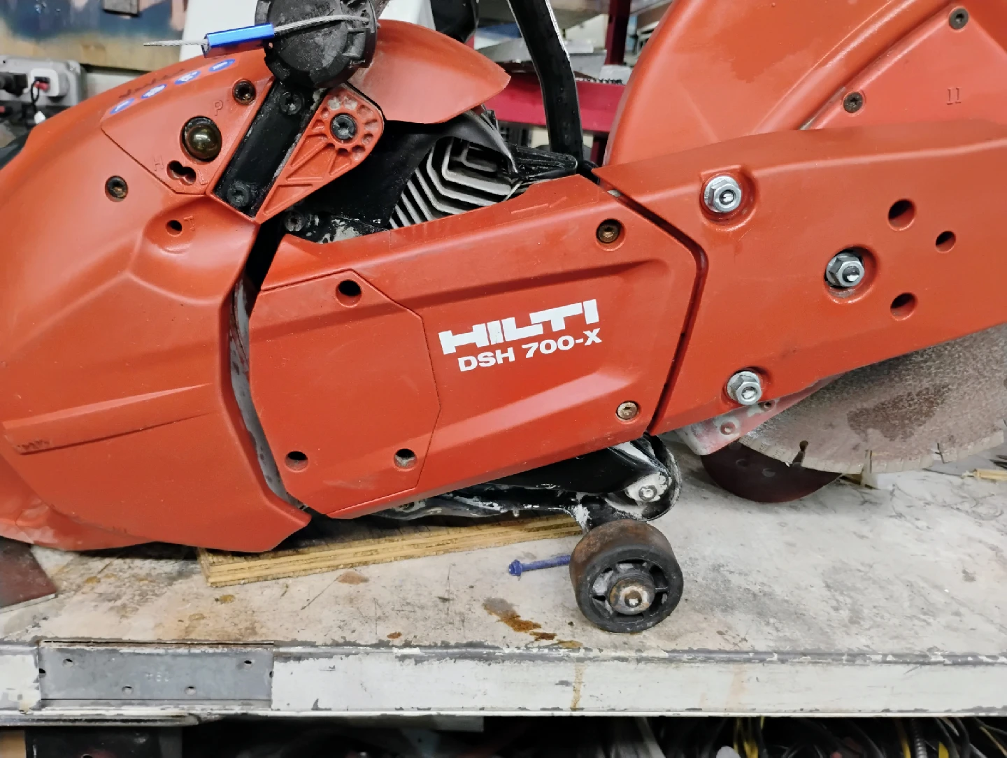 Hilti DSH 700-X Cut-off Saw