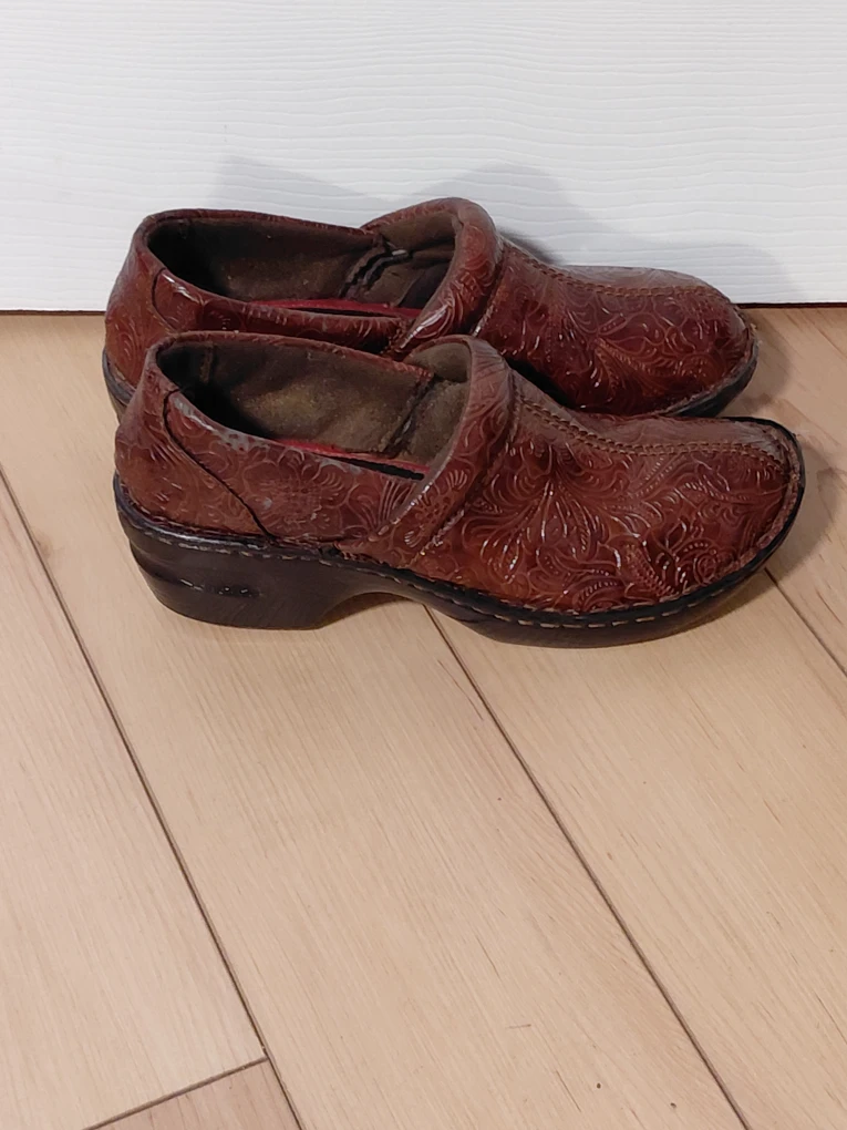 Born Brown Leather Clogs - photo 2
