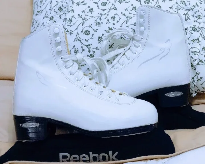 Blade Runner Figure Ice Skates. image indicator(4)