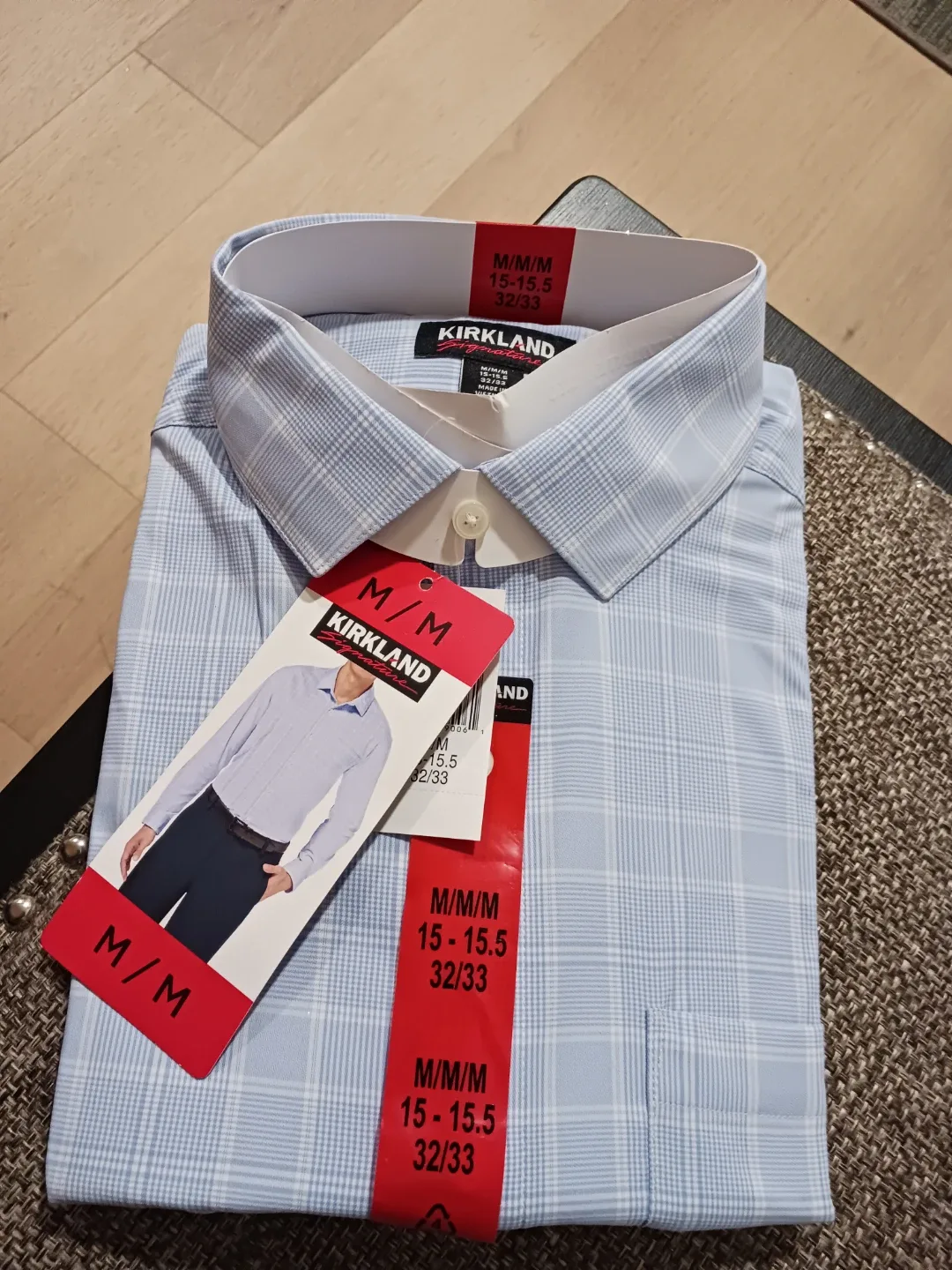 Kirkland Dress Shirt - Size M - New with Tags! image indicator(2)